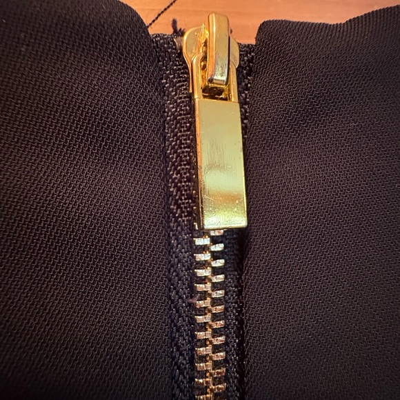 Carmen Marc Valvo Elegant Black Dress with Flared Sleeves size 6. NWOT - Picture 8 of 10